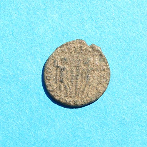 ТОВА е Римският Константин I, император от 306 до 337 година на нашата ера, 2 Войник, 2 Штандарта 21, Бронзова монета, Много е