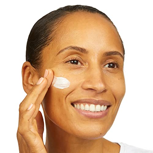 No7 Protect & Perfect Intense Advanced Day Cream SPF 30 - против Стареене на кожата овлажняващ крем за лице с технология против бръчки - Хидратиращ крем с хиалуронова киселина за нежна млад?